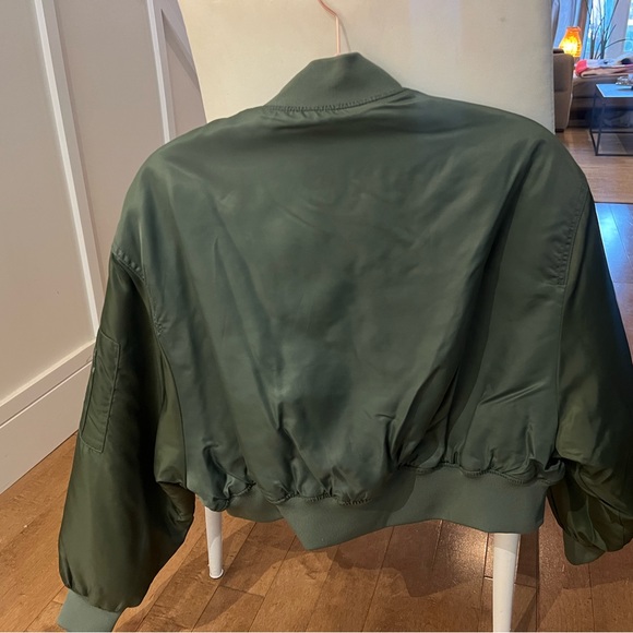 Zara bomber jacket - Picture 3 of 3